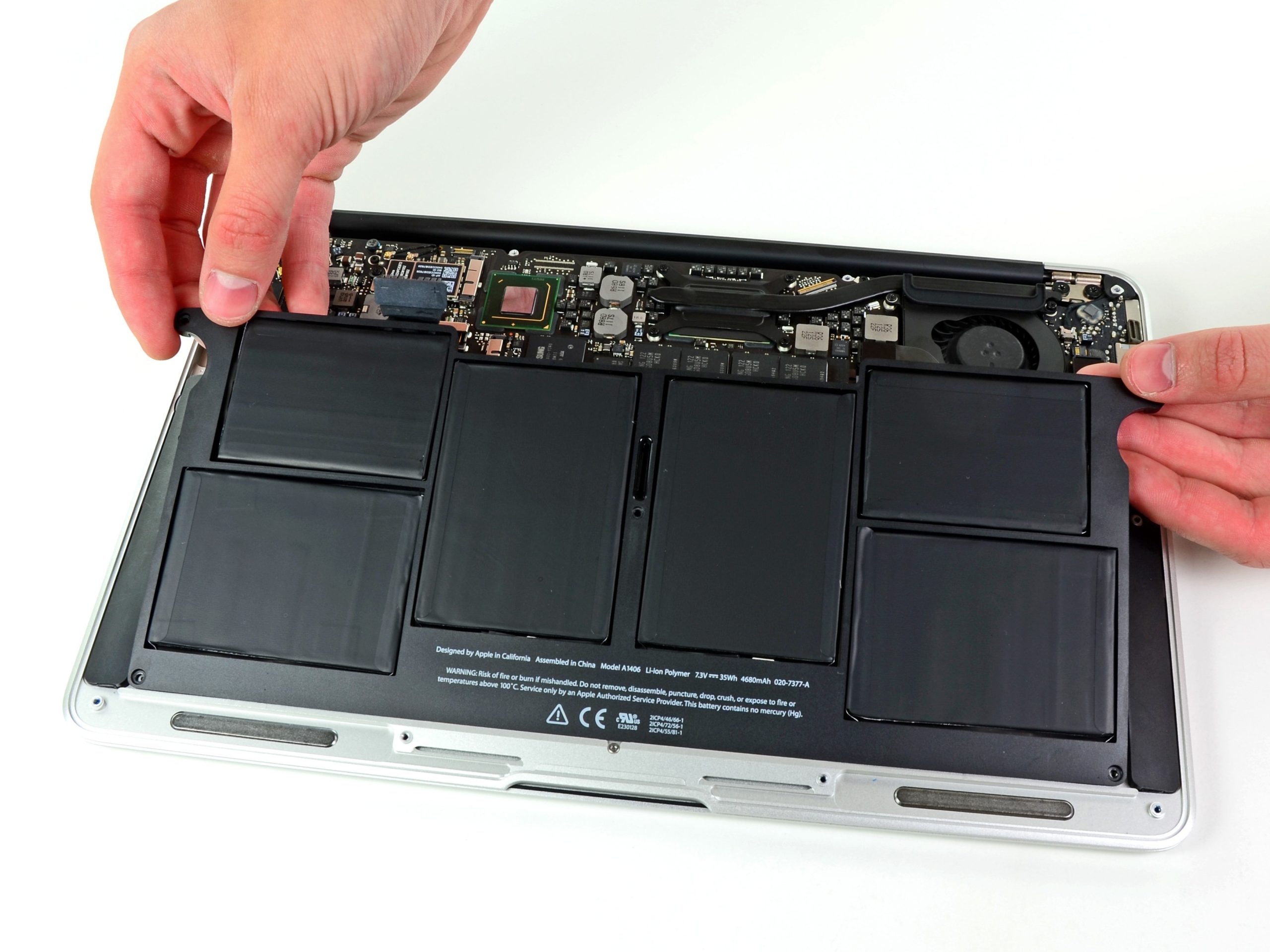 Как заменить аккумулятор MacBook Air 11" Early 2015