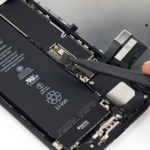 Как заменить аккумулятор на iPhone 7 Plus